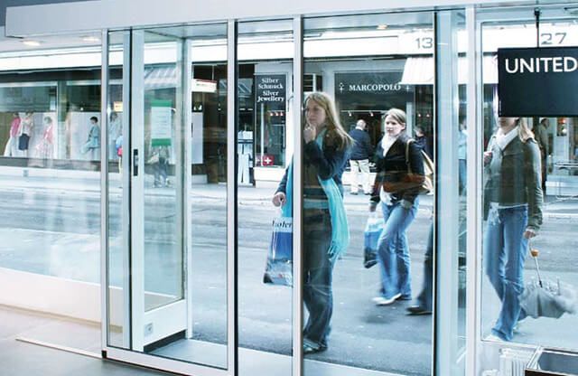 Porta automática: garanta velocidade e eficiência com a Doormatic